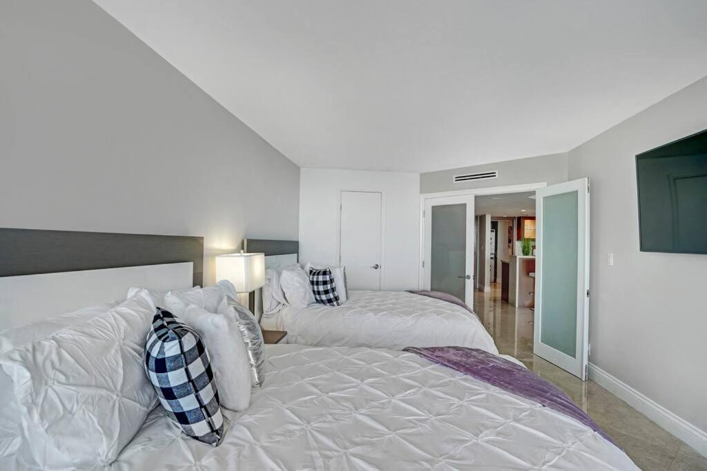 Only In My Dreams! Direct Water View Luxury Appartamento Miami