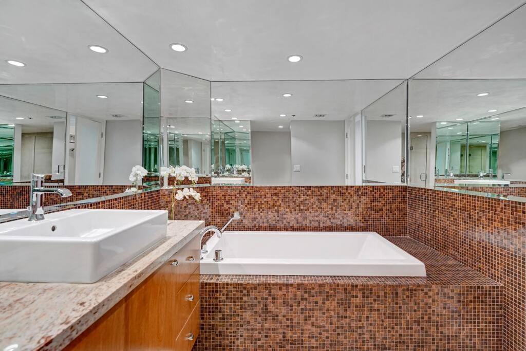 Appartamento Only In My Dreams! Direct Water View Luxury Miami
